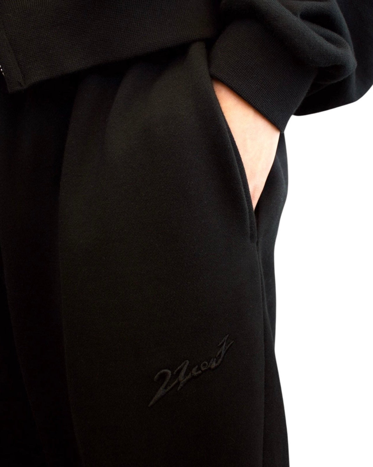 BLACK JOGGER